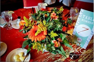 what are your colors and what season are/did you get married in?