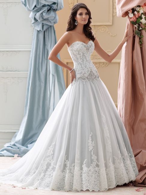 Two brides - dress colors!