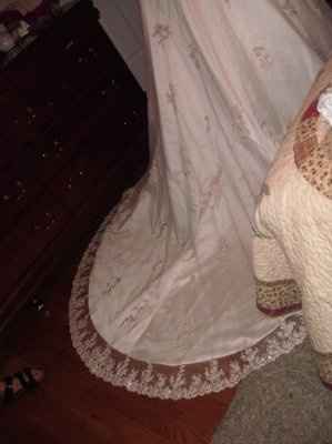 What does your dress look like? Post pics or give style number. I want to know what the trend is!