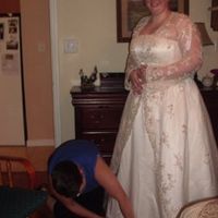 What does your dress look like? Post pics or give style number. I want to know what the trend is!