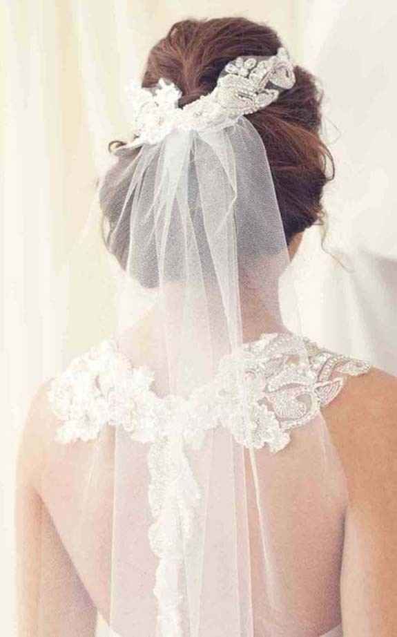 Want a headpiece like this...anyone seen one?