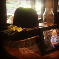 Memorial Table (my bouquet went in the mason jar)
