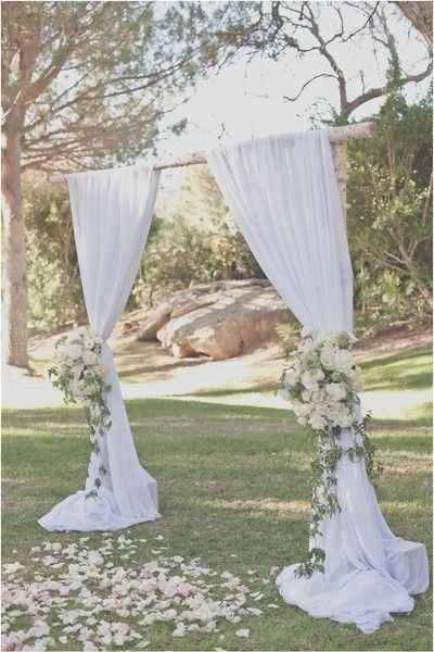 Decor for outdoor ceremony
