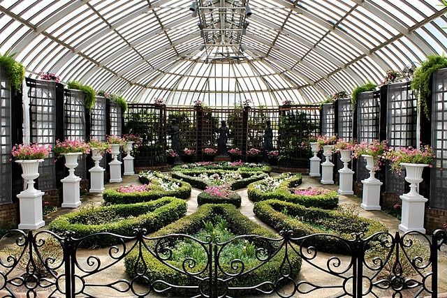 Lets see some ceremony decor!