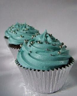 Traditional Cake or Cupcakes?