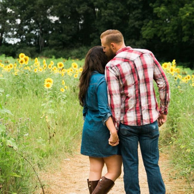  i need ideas for our Engagement Pics post your fave One! - 3