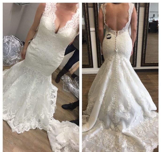 Who else loves lace?  Show off your lace dresses and/or veils! 5