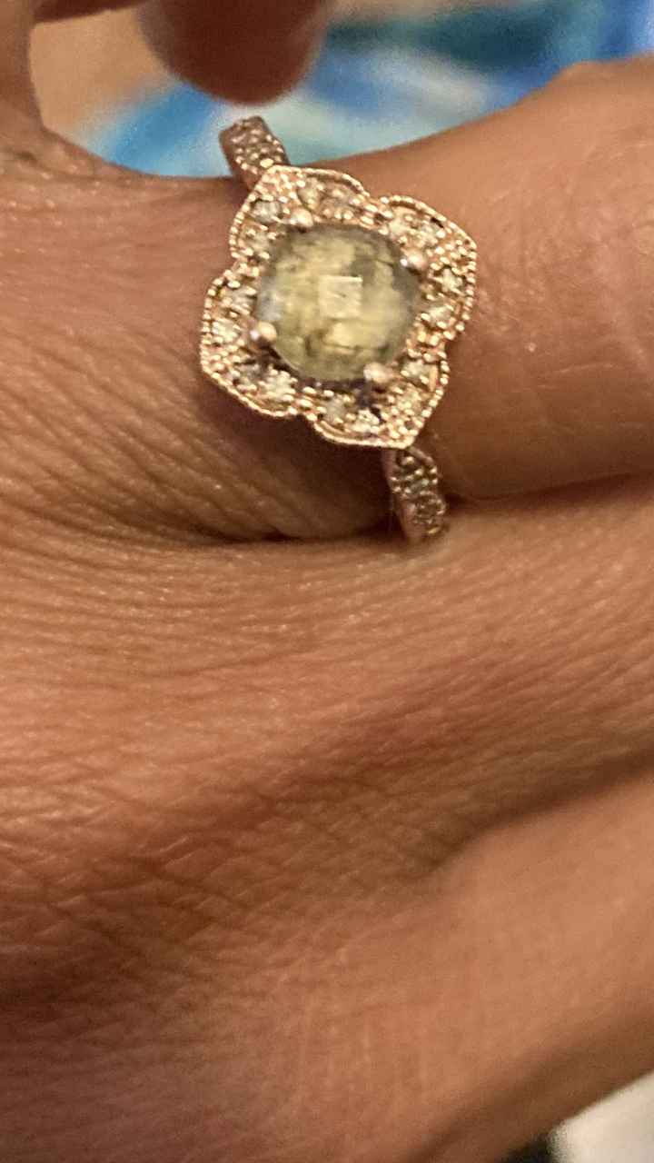 Anyone have a morganite engagement  ring? 4