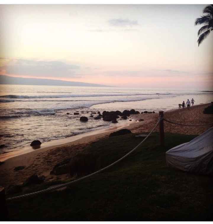 Beachfront wedding - no arch?