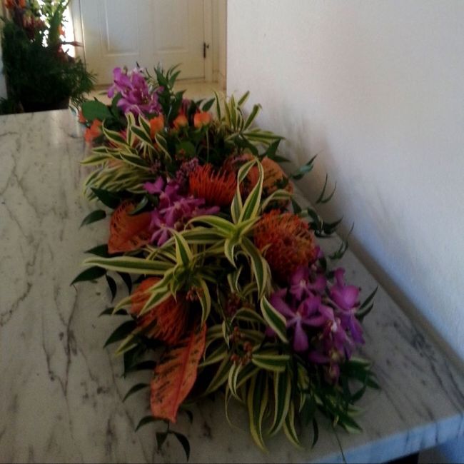 Do you like this centerpiece mock up?