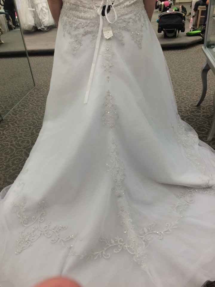 FH said he doesn't like a dress I said NO to....HAHAHA!