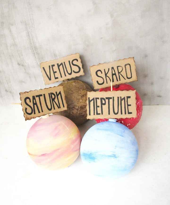 no flower centerpieces