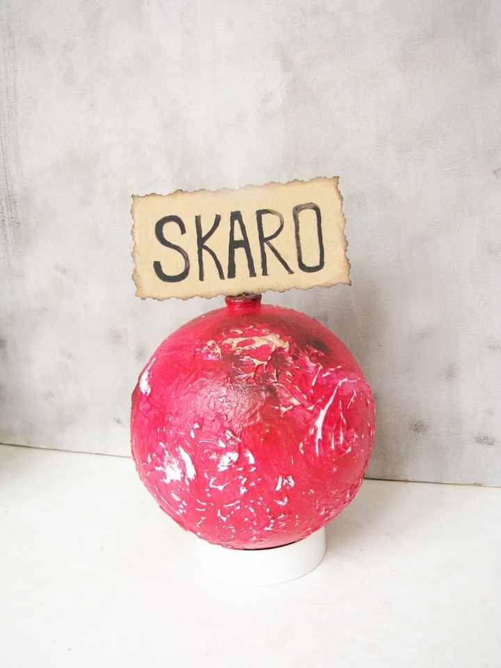 It's been decided...Theme change! Allons-y!