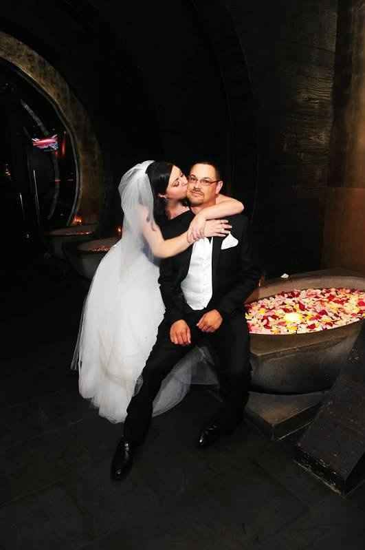 Back from my Vegas wedding! (and honeymoon) **ADDED photos pg 4 and 5!