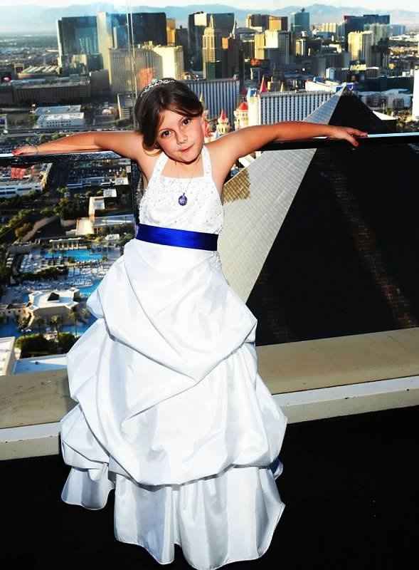 Back from my Vegas wedding! (and honeymoon) **ADDED photos pg 4 and 5!