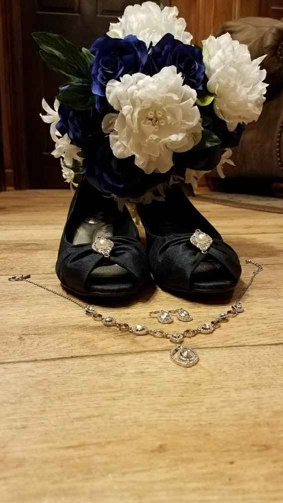  Show me your fake flower bouquet! - 1