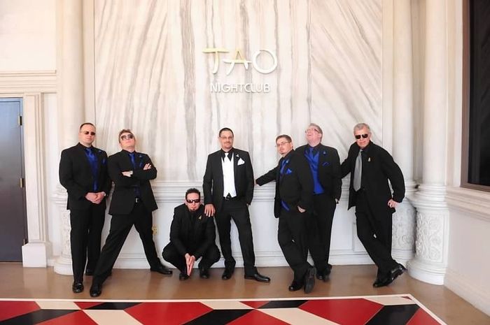 Back from my Vegas wedding! (and honeymoon) **ADDED photos pg 4 and 5!