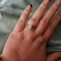  Do you still wear your engagement ring post-wedding? - 1