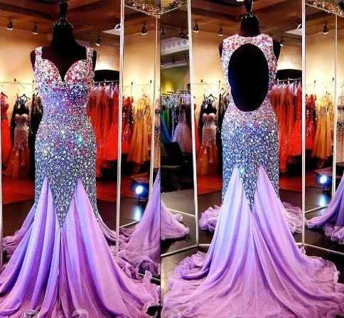 What's your mom wearing?