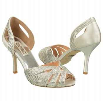 Show me your shoes, ladies!!!