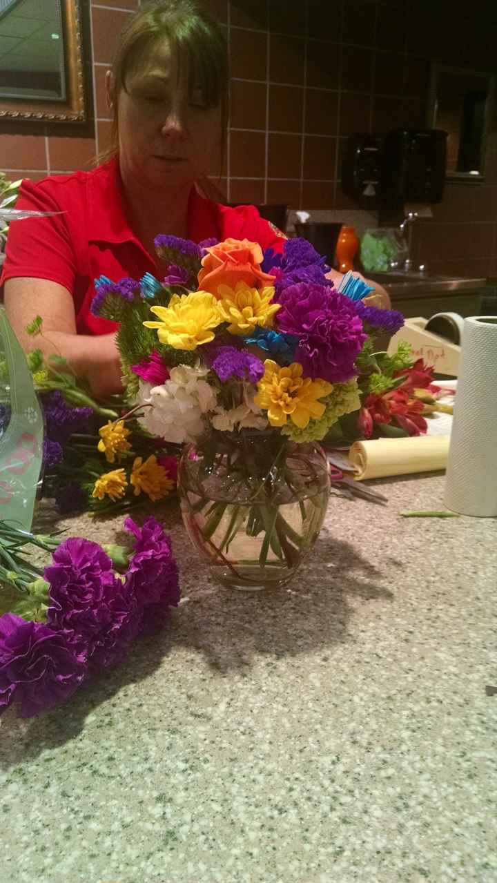 Flowers and Table Linen colors! (Pic)