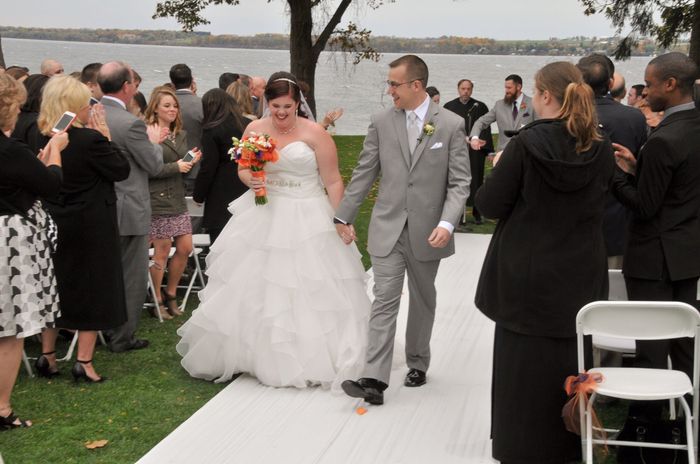 Let's show off our wedding gowns!