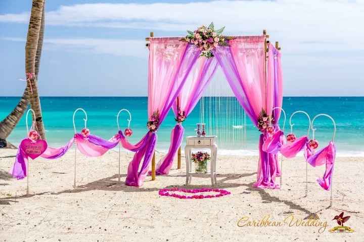 SHOW ME YOUR CEREMONY DECOR