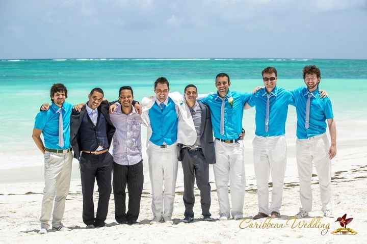 Beach wedding...groomsmen...help!