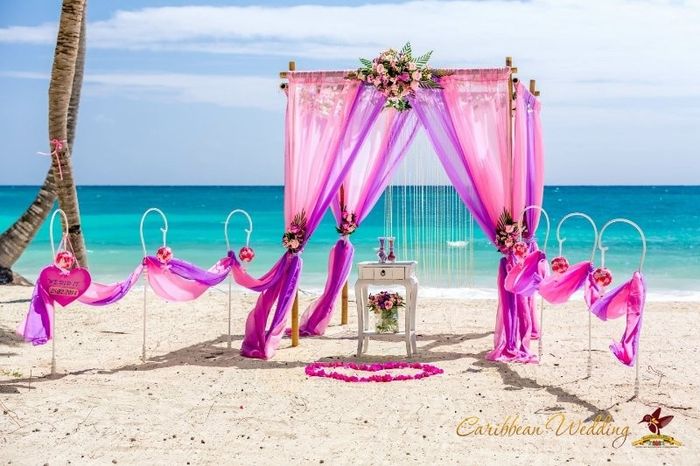 SHOW ME YOUR CEREMONY DECOR