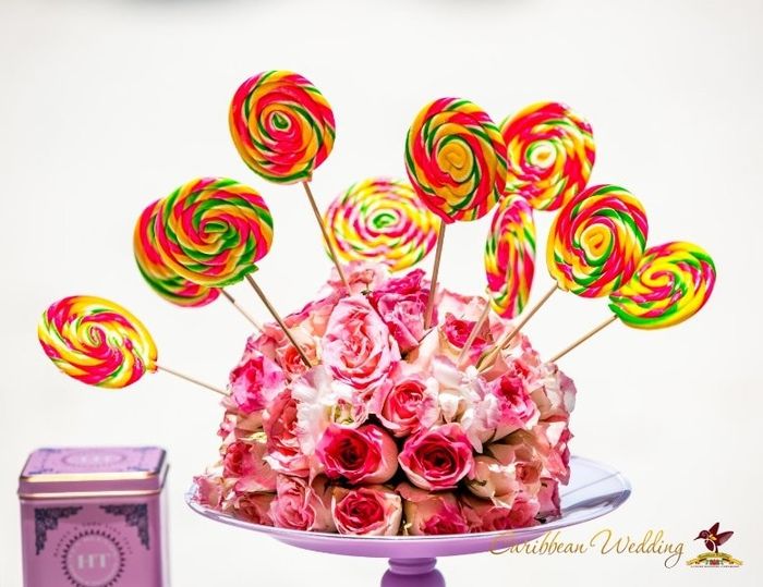 Are you bringing your own sweetheart table to your venue?