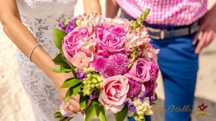 Photo charms for bouquet