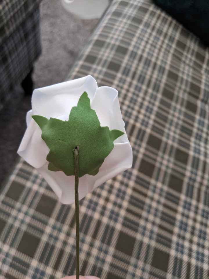 To use real flowers or fake...? - 3