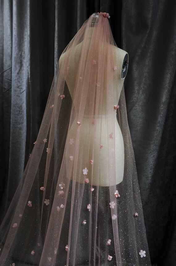 Show Mw Your Veil! - 2