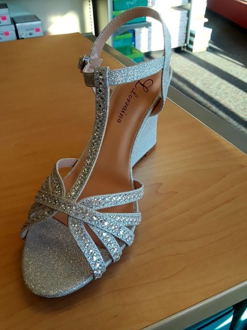 Show me your wedding shoes, any wedge heels in the house? 4