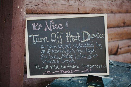 Who's having a Unplugged Wedding??