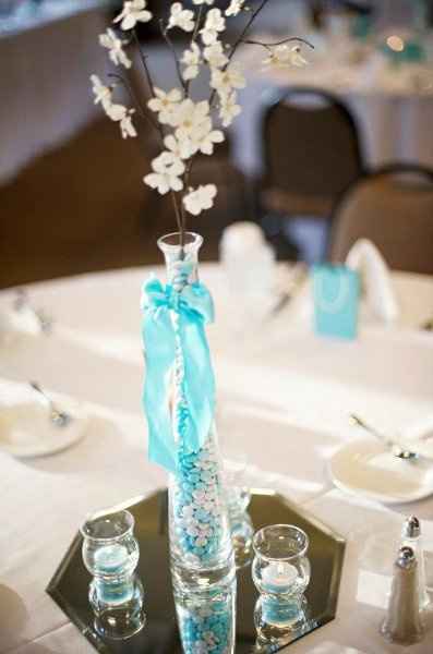 Help with a simple centerpiece!