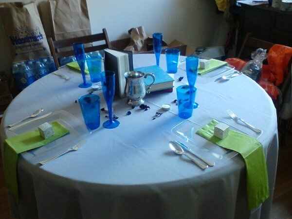 Who wants to see my table arrangements??? (said in Oprahs announcing voice)