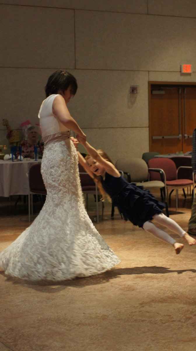 I'm back and married!!! plus non pro pics!!