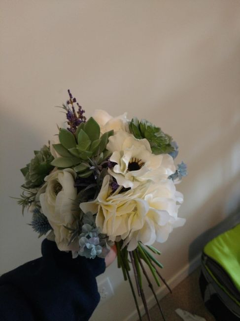 DIY Bouquets and Boutonnieres