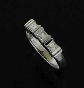Show me your wedding band!