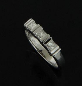 Show me your wedding band!