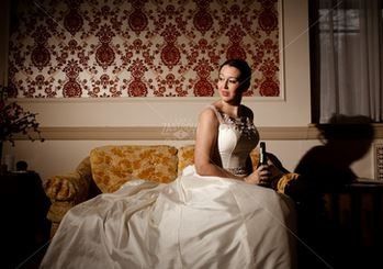 Refraining from the alcohol day of getting ready.  How did the married brides do it??