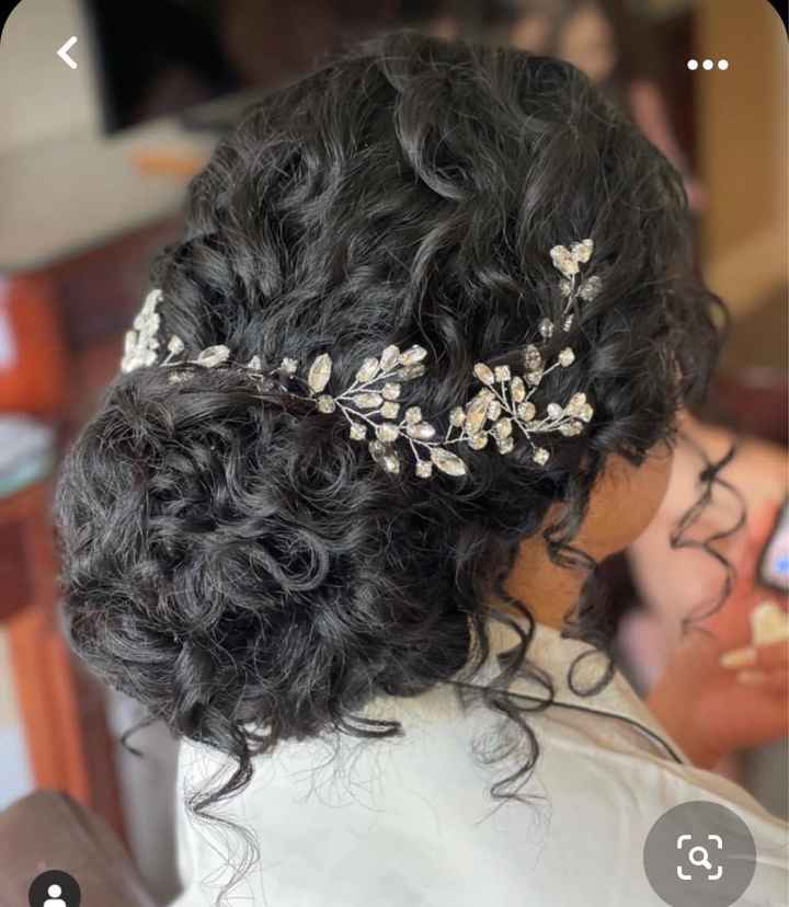 Vintage waves or curly low bun? - 2