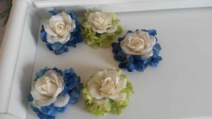 MOB/MOG Corsage advice needed