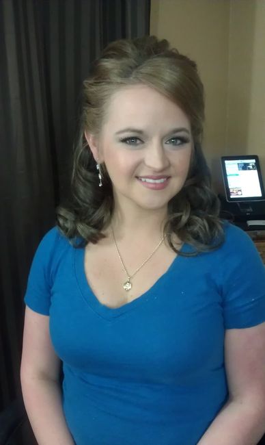 So lets talk about makeup.Wedding day makeup look.