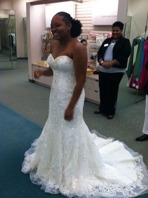 I FOUND MY DRESS--- I'm in love.