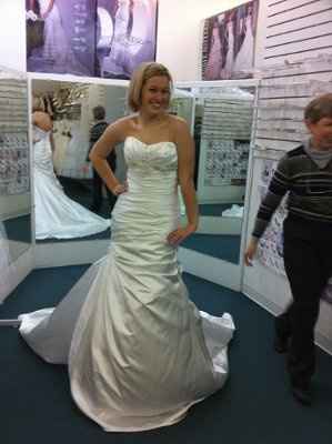 I found my Dress! *Pics*