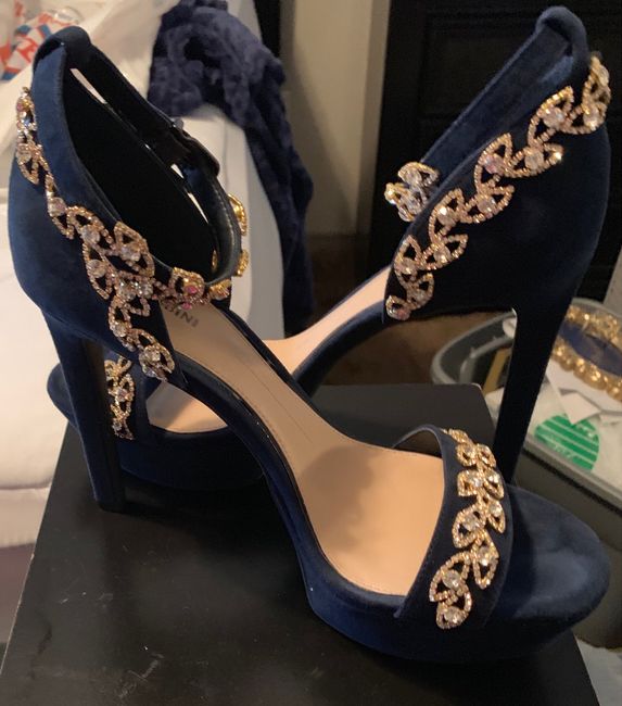 Ladies let see those shoes - 1