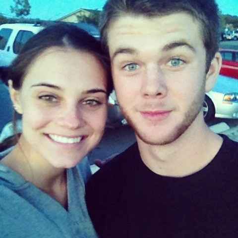 *Spin off* Fit Brides TBT post. Do any of you have your first picture with FH?!