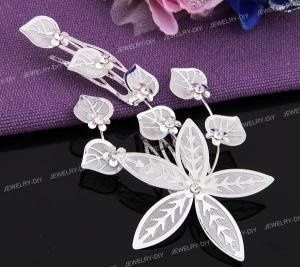 Bridesmaid gifts...what are you getting your girls?